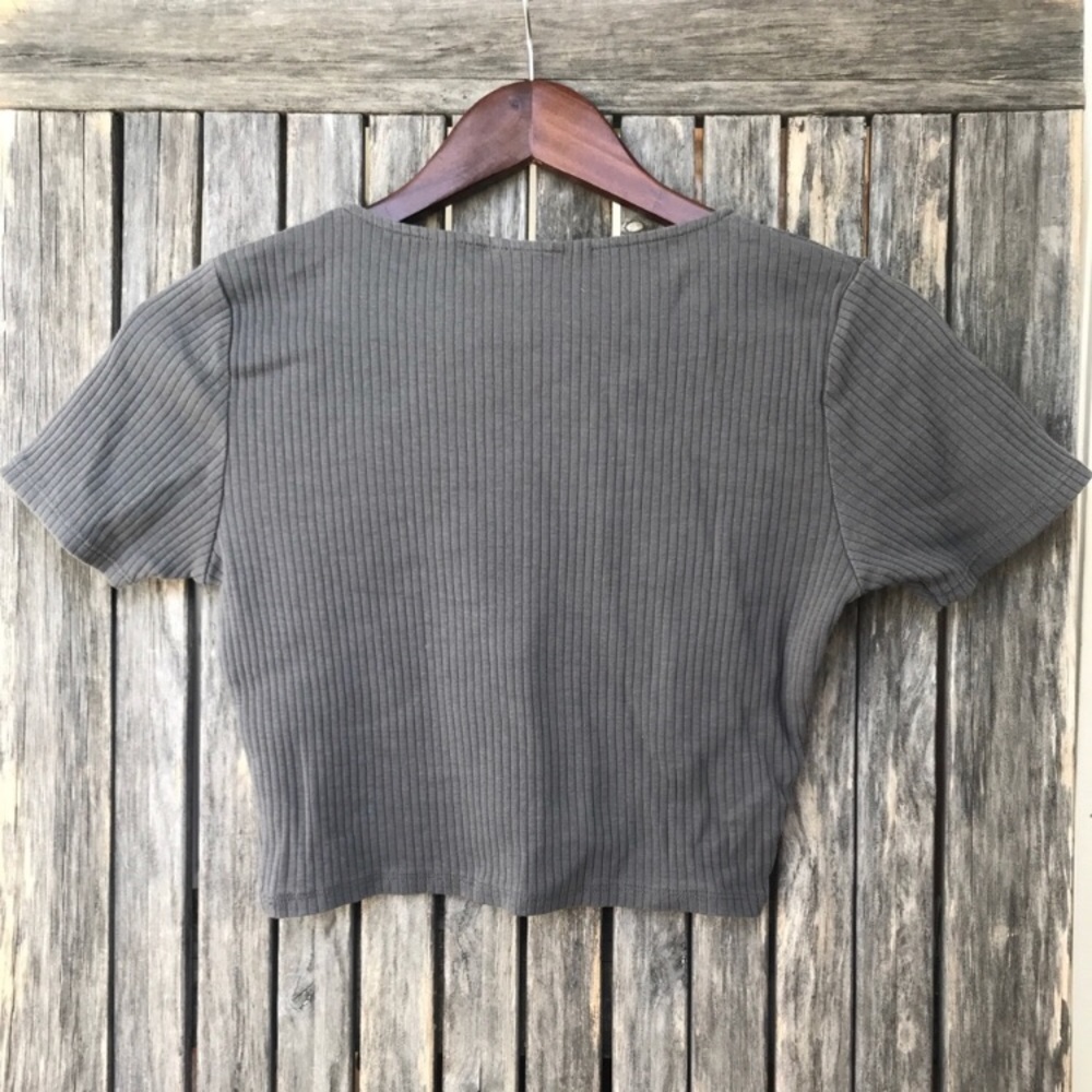 TOPSHOP Crew Grey Ribbed Crop Top - Picture 2 of 3